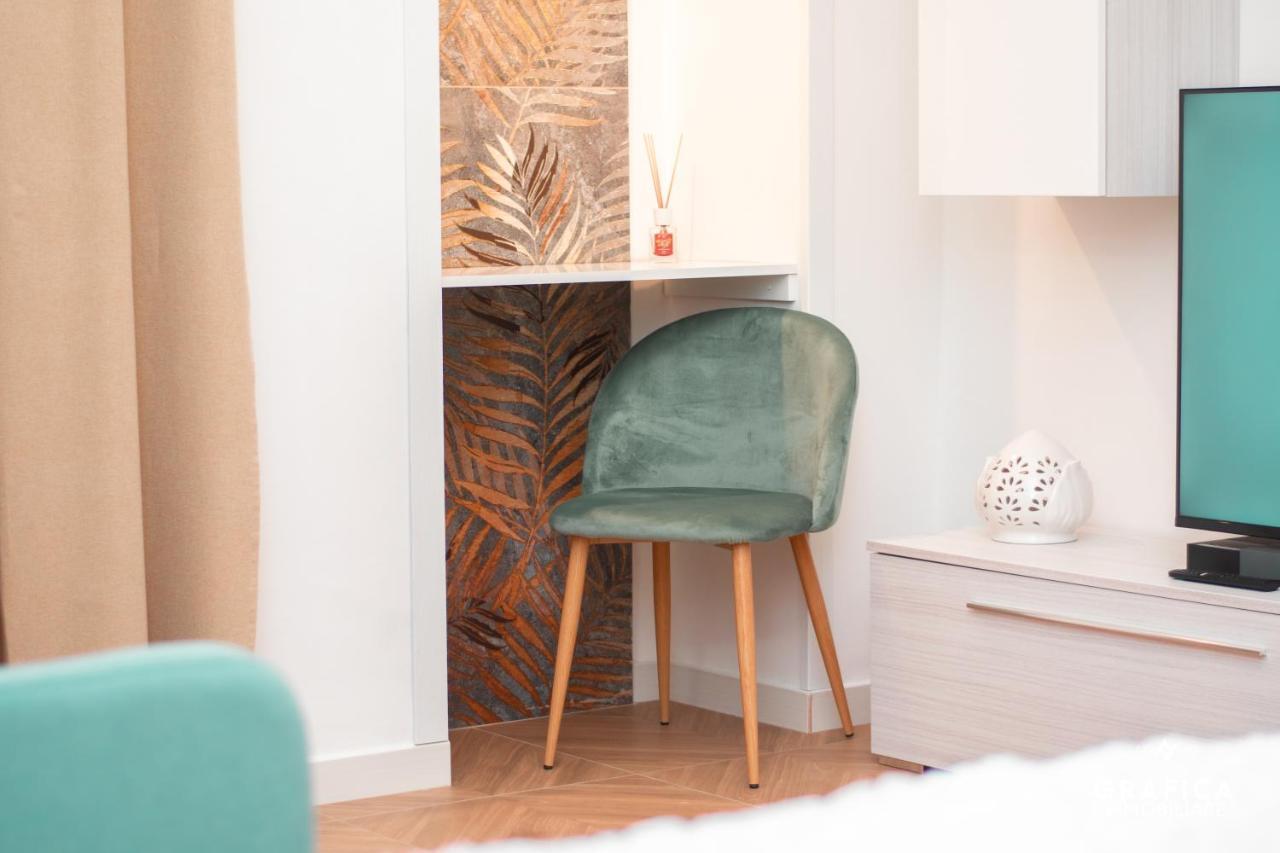 Ameli Home Luxury Apartment Taranto Luaran gambar